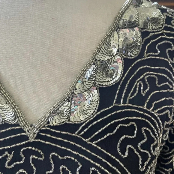 * Vintage black and silver beaded Art Deco blouse - Picture 8 of 11